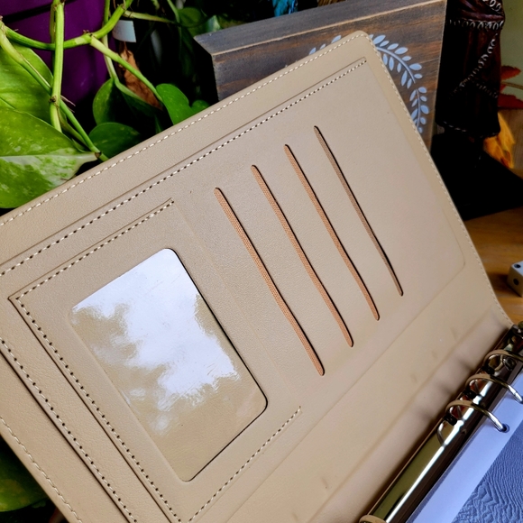 Privé Daily Planner - Picture 3 of 15